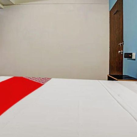 Hotel Welcome, Vip Road Vesu Surat Ngoại thất bức ảnh