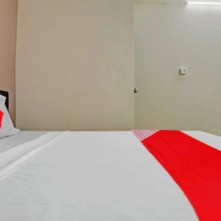 Hotel Welcome, Vip Road Vesu Surat Ngoại thất bức ảnh