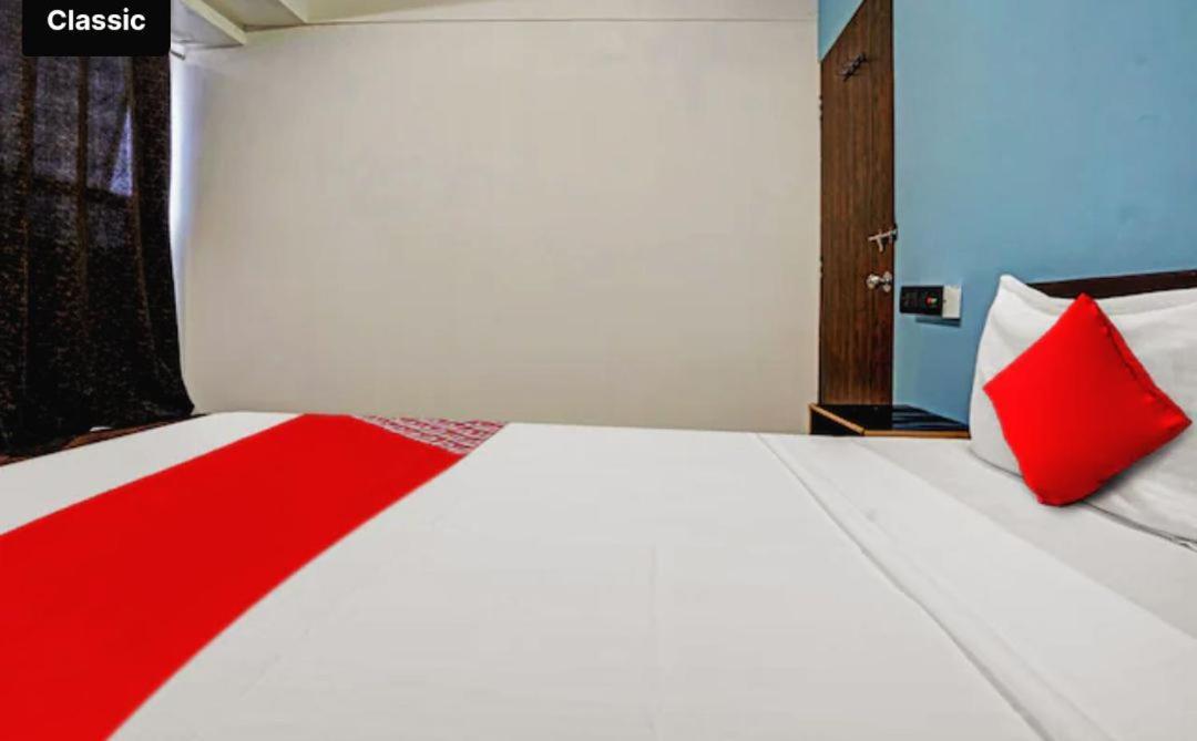 Hotel Welcome, Vip Road Vesu Surat Ngoại thất bức ảnh