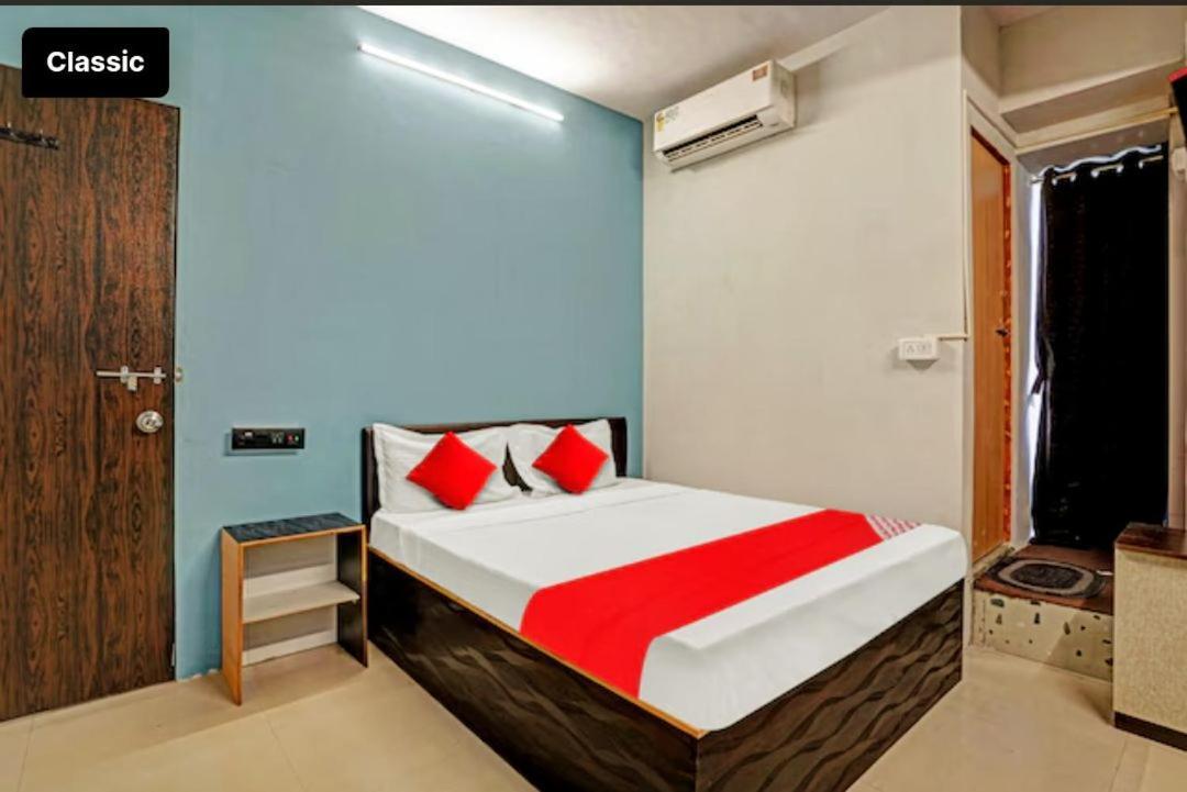 Hotel Welcome, Vip Road Vesu Surat Ngoại thất bức ảnh