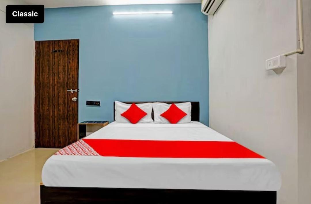 Hotel Welcome, Vip Road Vesu Surat Ngoại thất bức ảnh