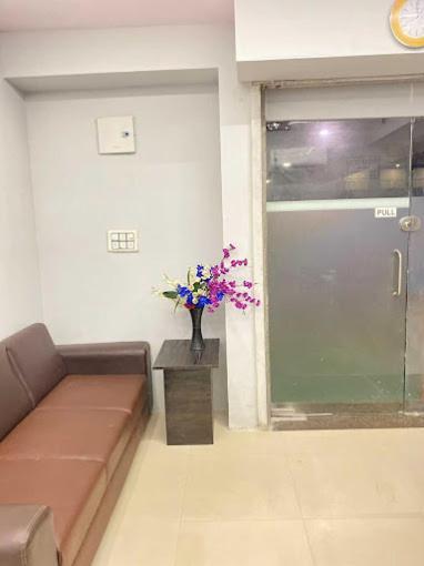 Hotel Welcome, Vip Road Vesu Surat Ngoại thất bức ảnh